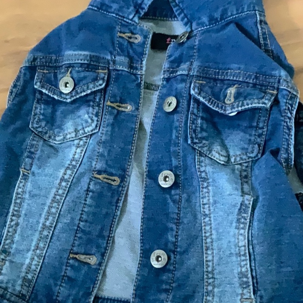 Jean jacket - Picture 2 of 3